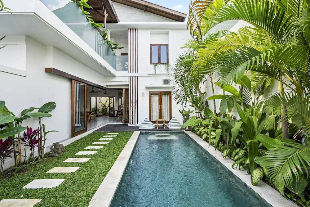 Moonlight Villa 3 by Betterplace