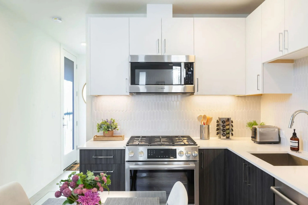 2BR 2BA Capitol Hill Cozy Haven- Rooftop, Seattle