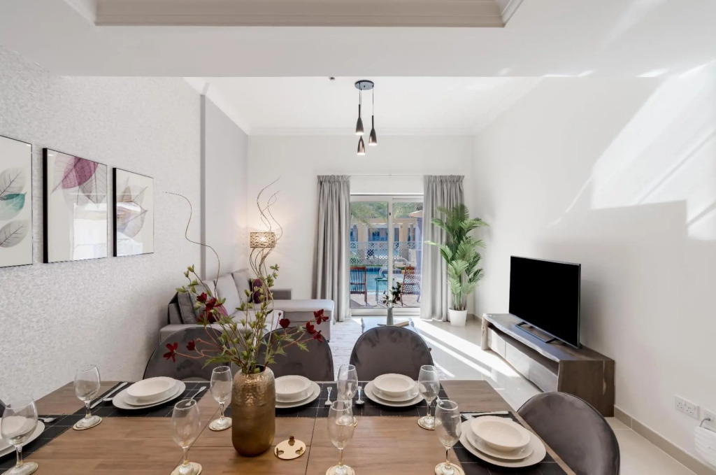Luxury 300m2 Townhouse. Beach, Gym, Private Pool (2)