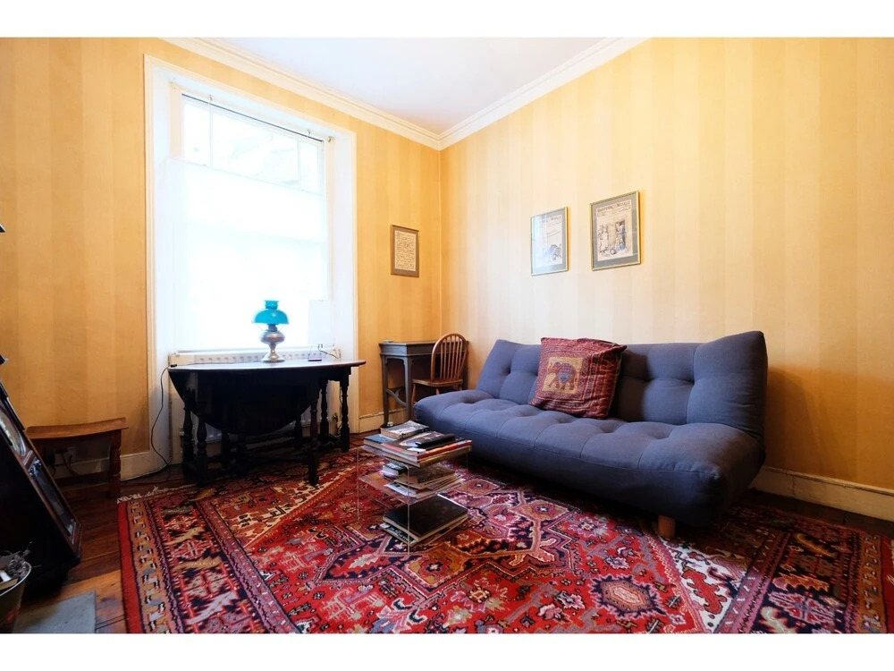 Lovely & Central Garden Flat in Victoria