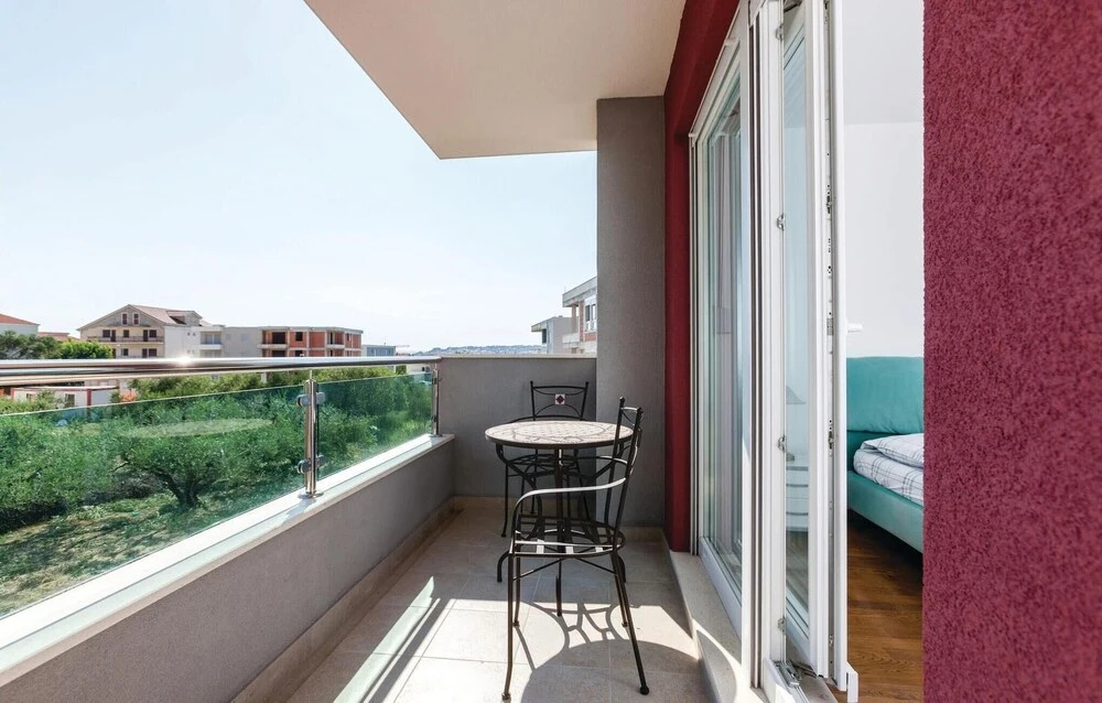 Awesome Home in Podstrana With Wifi and 2 Bedrooms
