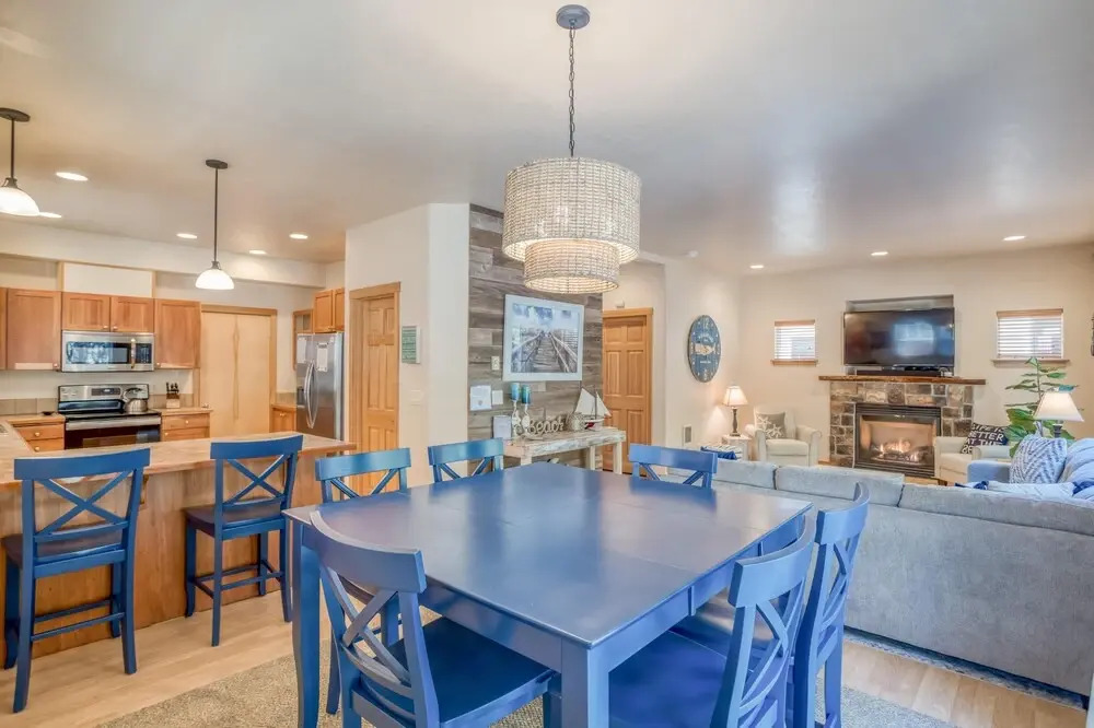 Charming Escape with Hot Tub and Game Amenities - Delightful Family Haven