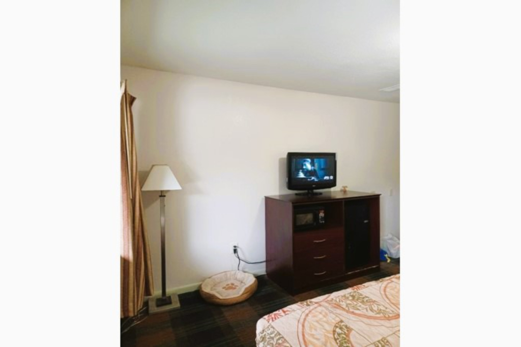 Travelers Inn by OYO Beaver, Hwy 19
