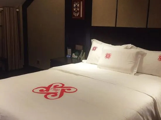 Wuyishan Ruting Yayuan Homestay (Yueying Wuyi Theater)