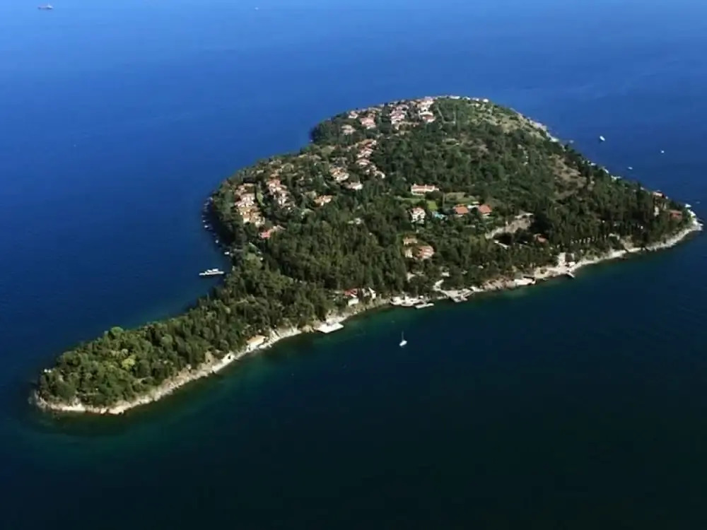 Ersa Hotel