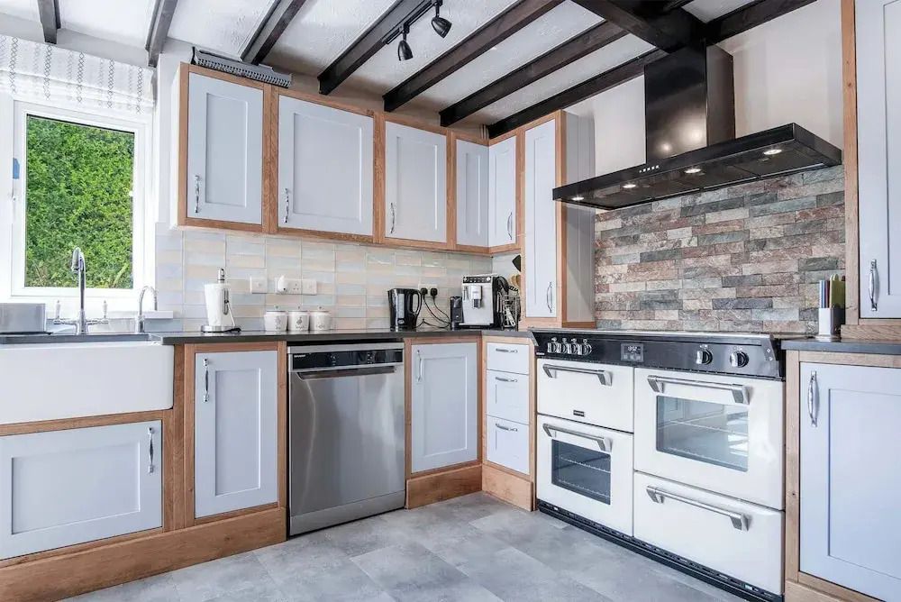 Bryn View – 5 Bedroom Holiday Home – Oxwich