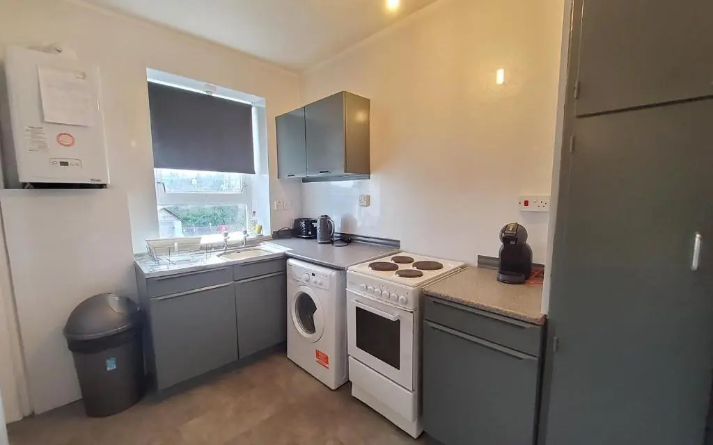 Sensational Stay Serviced Accommodation Aberdeen 4 Bedroom Apt - Bedford Avenue
