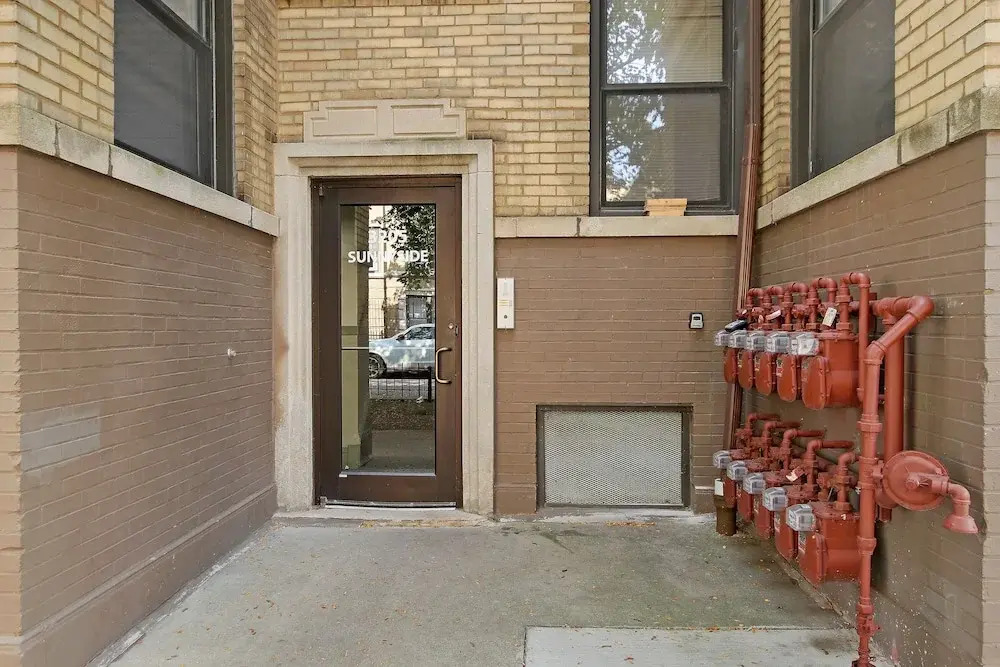 Stylish 2BR Apt - Sunnyside 05-2F