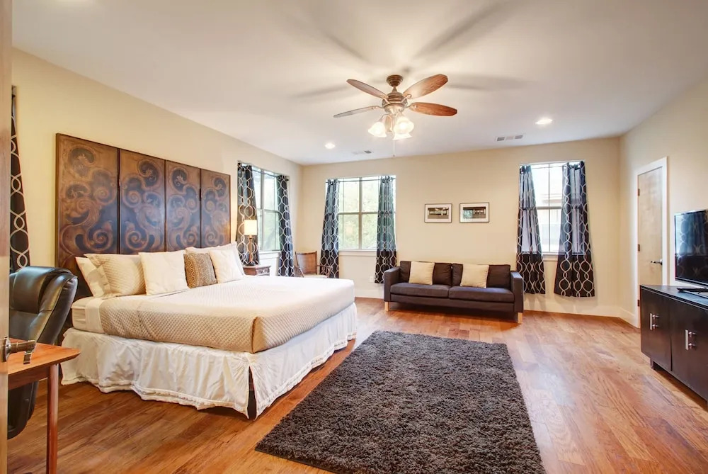 5002 Lynnwood St Duplex Unit A