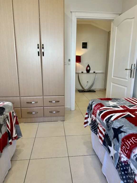 Wonderful 3 bed Duplex in Sought After Prime Community