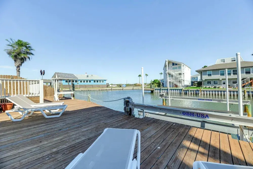 Waterfront Home w/ Deck & Pool in City-by-the-sea