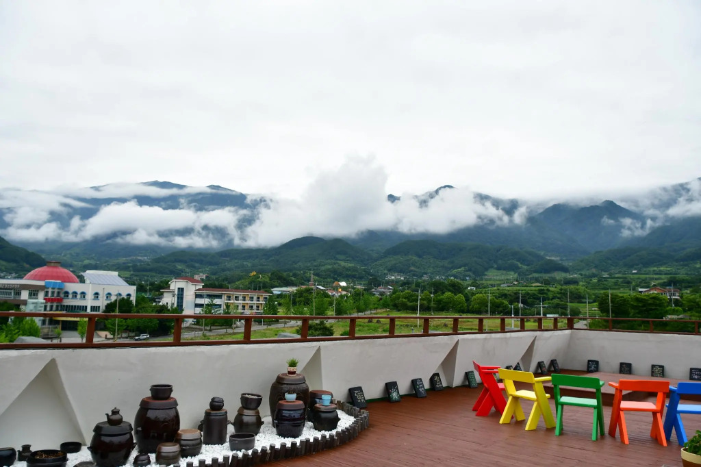 Nogodan Guesthouse and Hotel