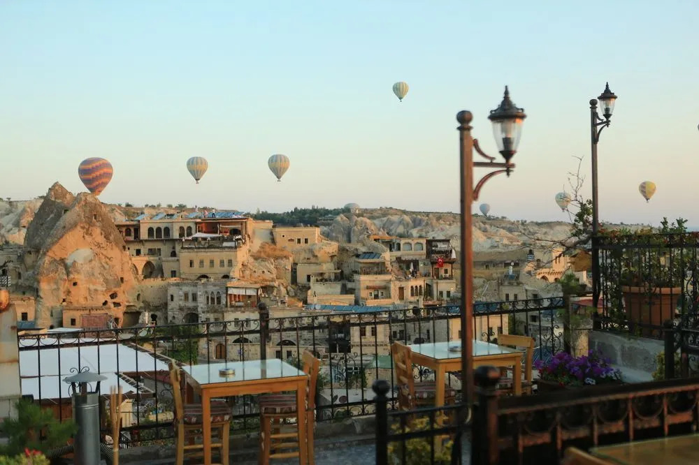 Maccan Cave Hotel