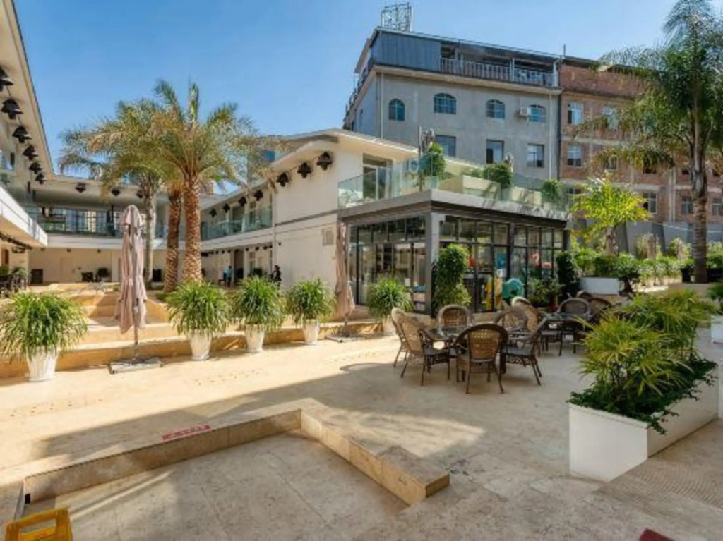 Huzhimeng Hot Spring Hotel