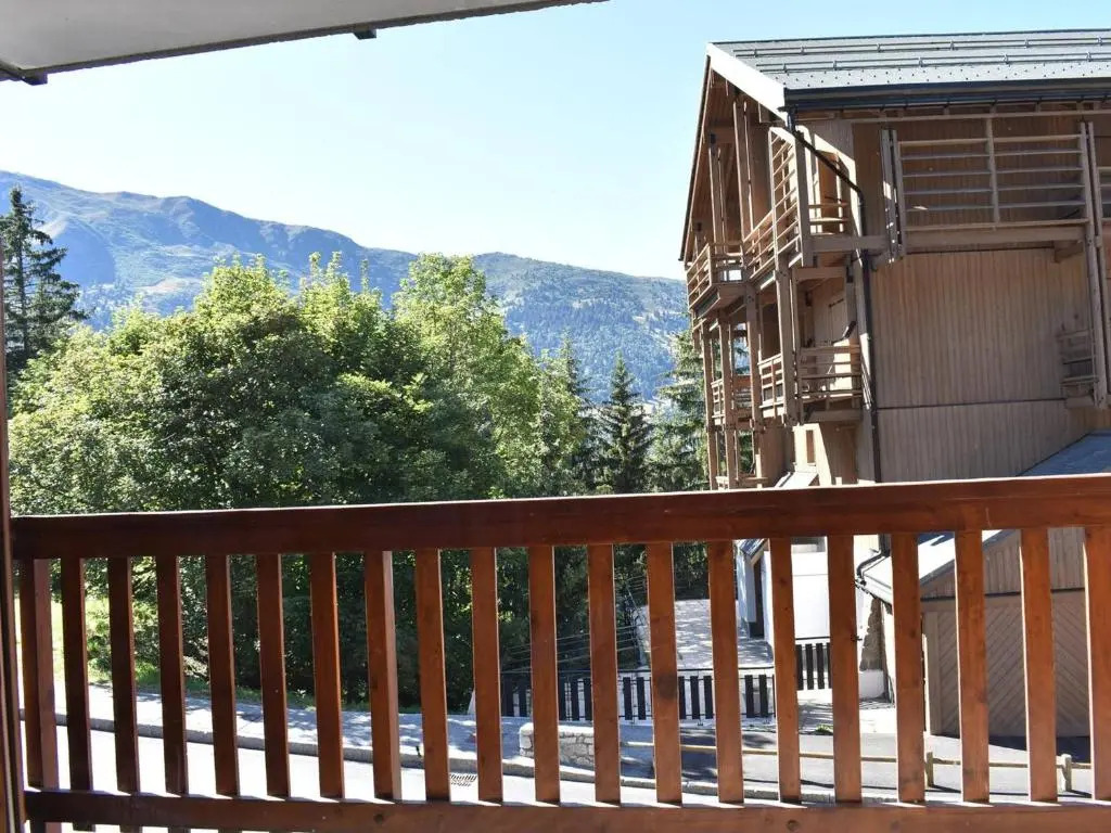 Chalet cosy 6 pers. à 100m des pistes avec garage fermé et parking, Méribel - FR-1-180-411