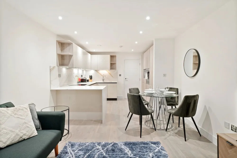 Executive 1 & 2 Bed Apartments in heart of London FREE WIFI by City Stay Aparts London