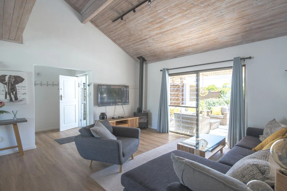 Three-bedroom-holiday-home! Living Area With Open-plan Kitchen. Big Veranda!