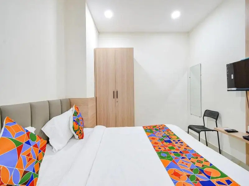 Fabhotel Narsingi