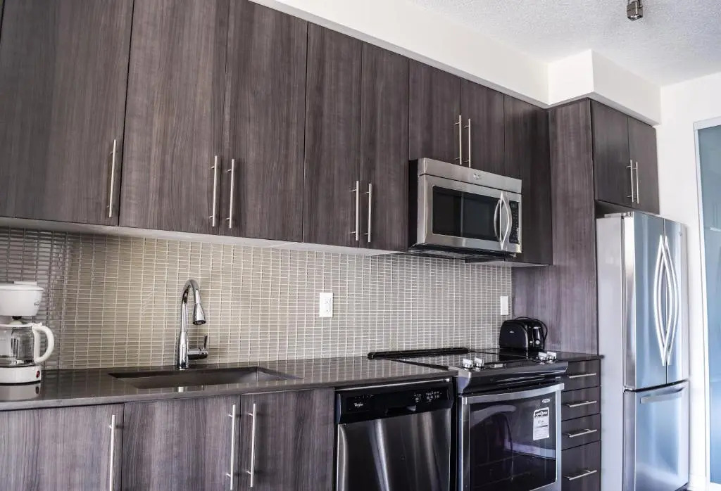 Royal Stays Furnished Apartments - Missisauga City Centre