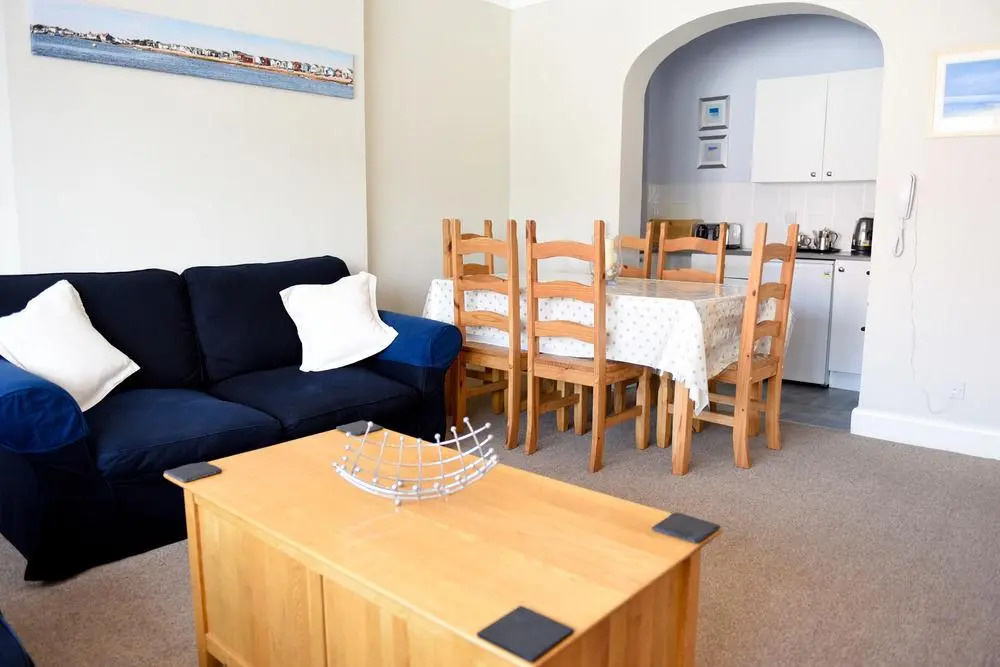 Riviera Hotel & Holiday Apartments