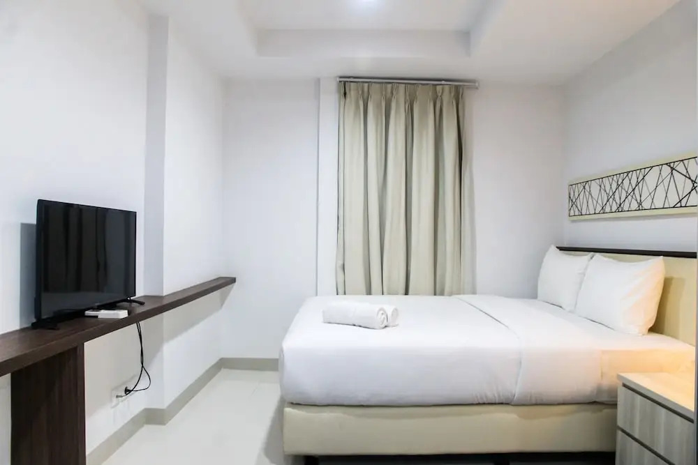 Cozy Studio Room Azalea Suites Apartment