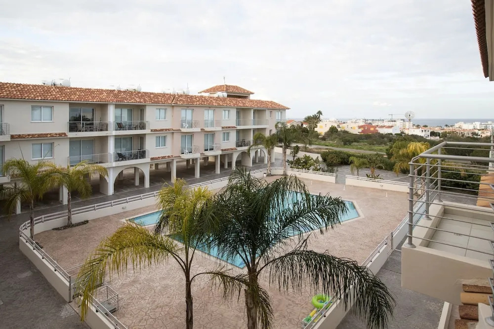 Cyprus Apartment Palm 208 Gold