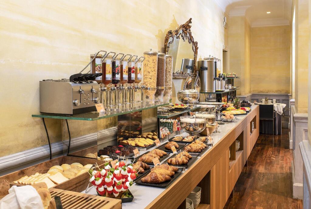 Alpi Hotel