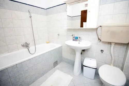 Villa Dudan LakeView Terrace & Parking available