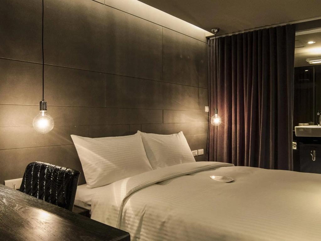 Vendome East Inn