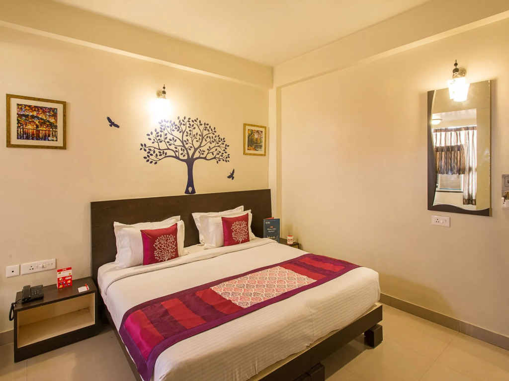 Hotel Churu Palace