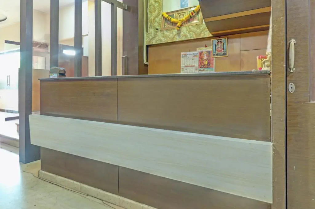 Hotel Sri Sai Grand Central by Oyo