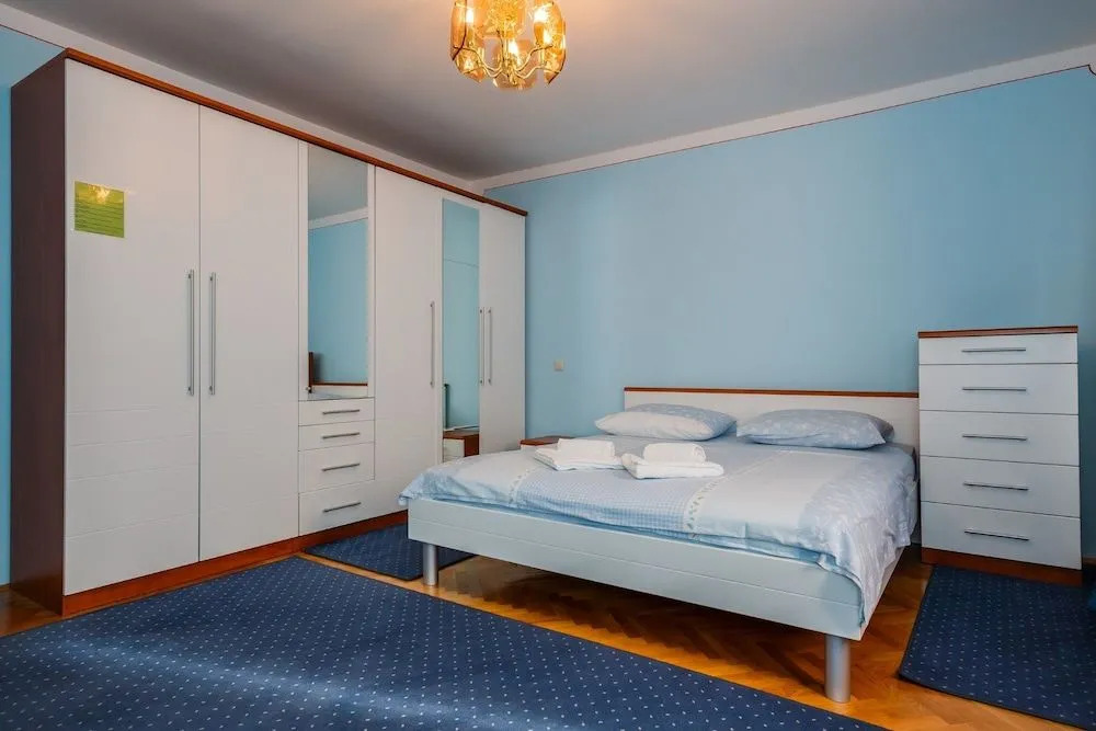Apartments Pero