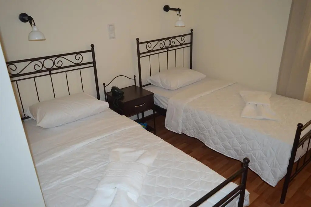 Athinas Street Inn