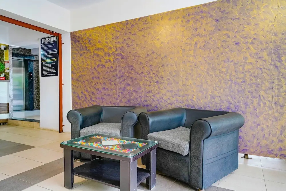 Paradise Inn by OYO Rooms
