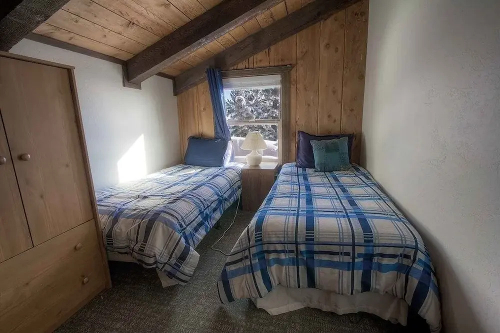 Tahoe Olympic 3 Bedroom Condo by RedAwning
