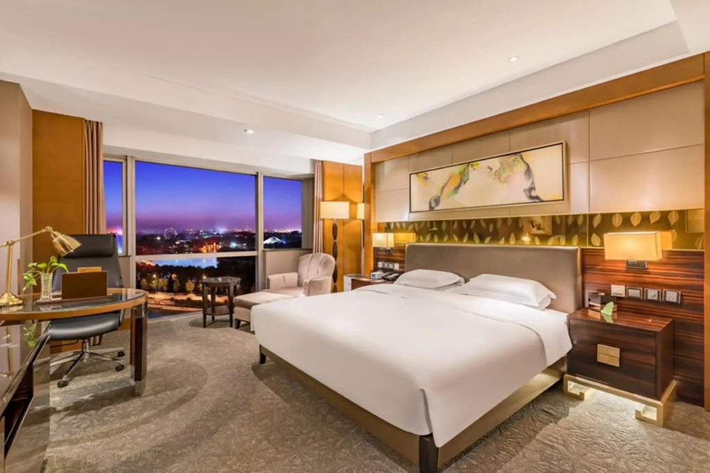 Lake View Hotel