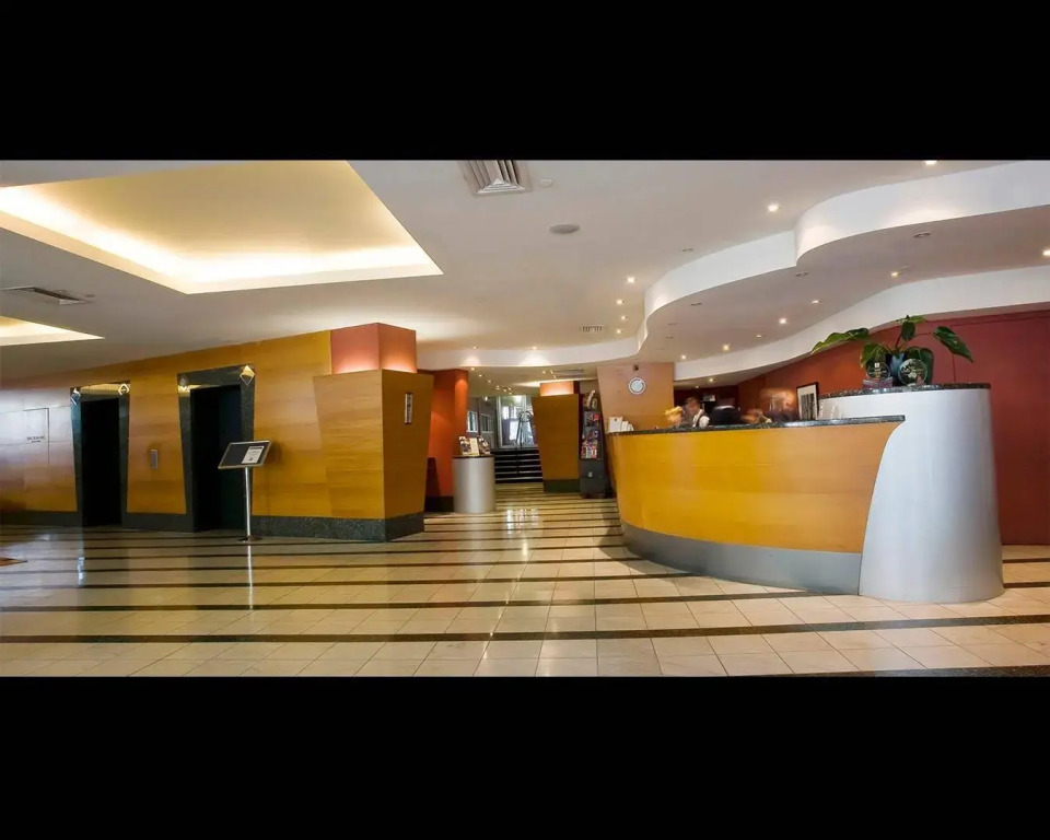 Clarion Suites Gateway