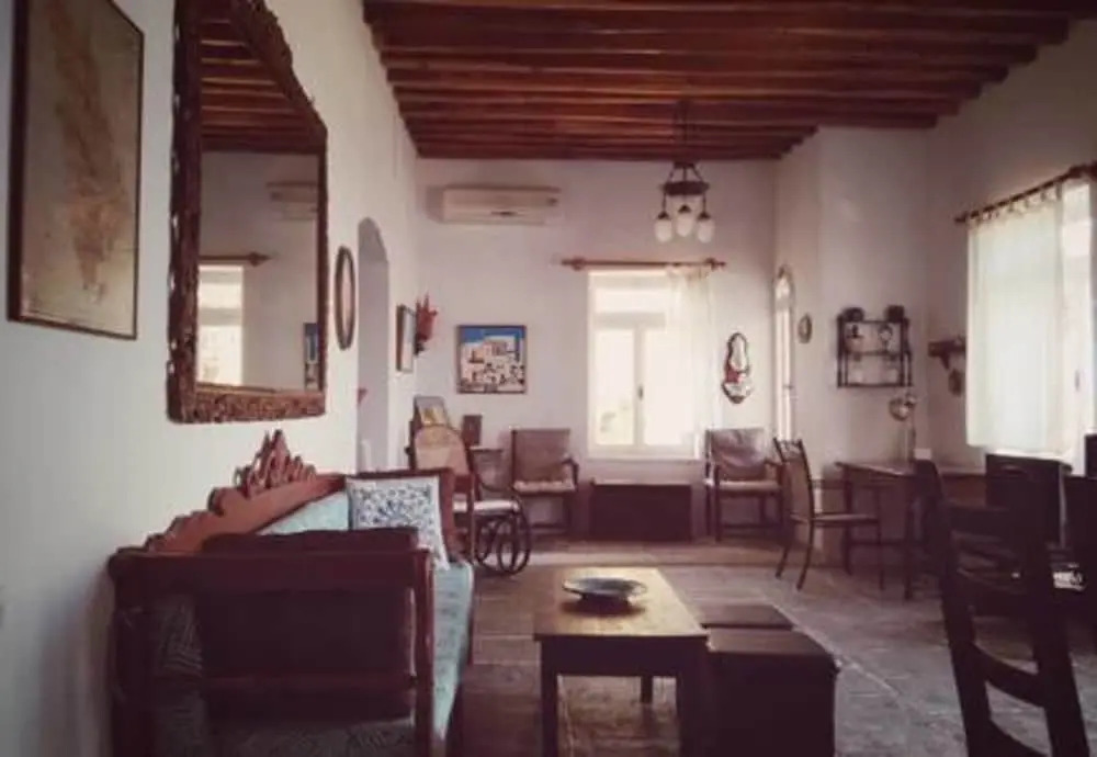Stunning House - Sleeps 11, Terrace & Sea View