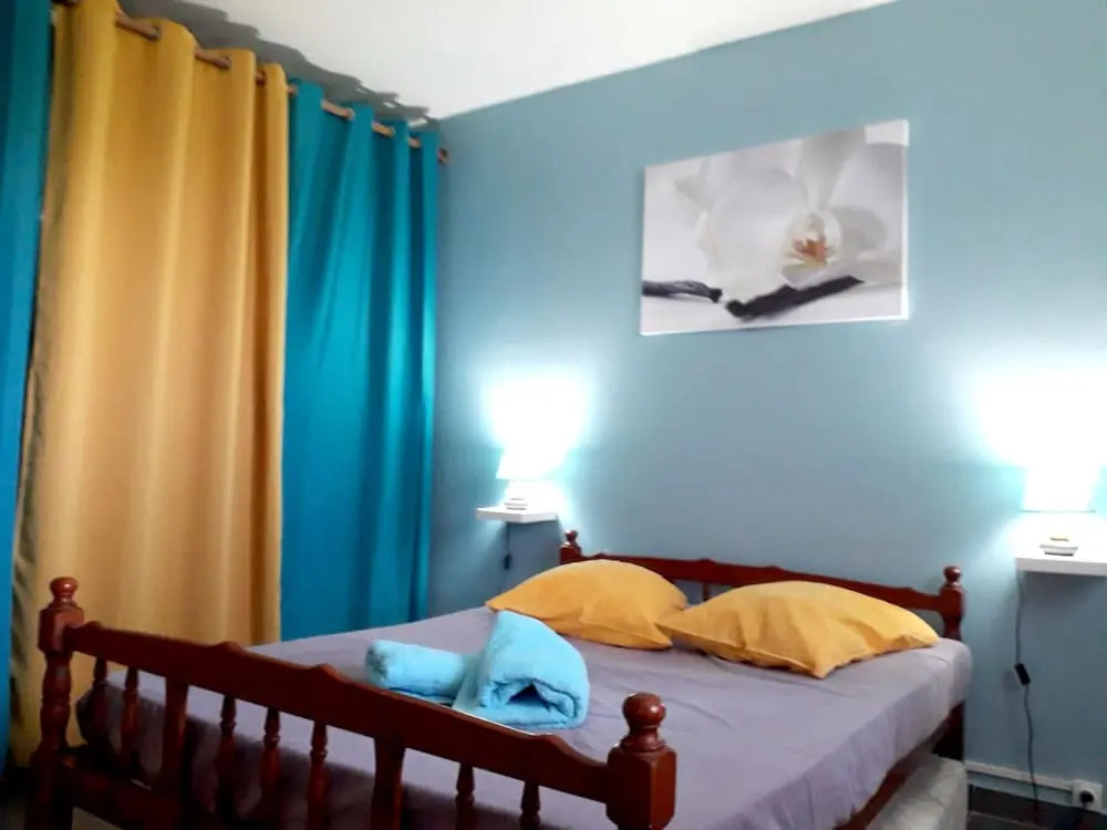 Villa With 3 Bedrooms in Le Gosier, With Wonderful sea View, Private Pool and Furnished Terrace - 4 km From the Beach