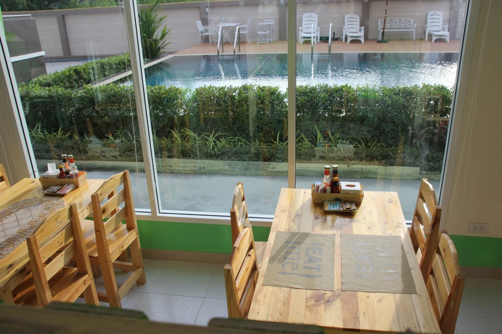 Gold Airport Suites
