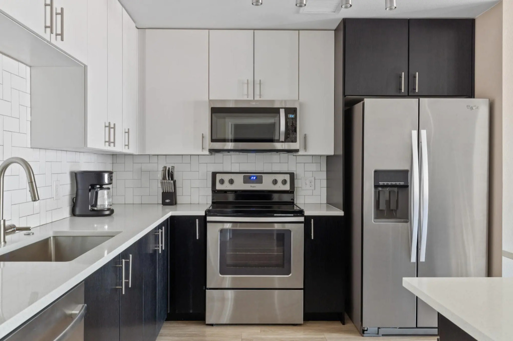 Denver | Spacious 2BD/2BA Riverfront Apartment