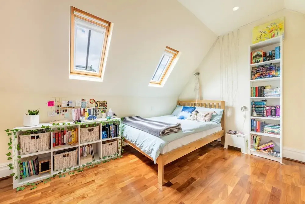Stunning 3 Bedroom Apartment in Trendy Chalk Farm