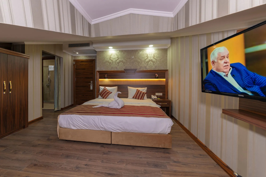 Vision Deluxe Hotel