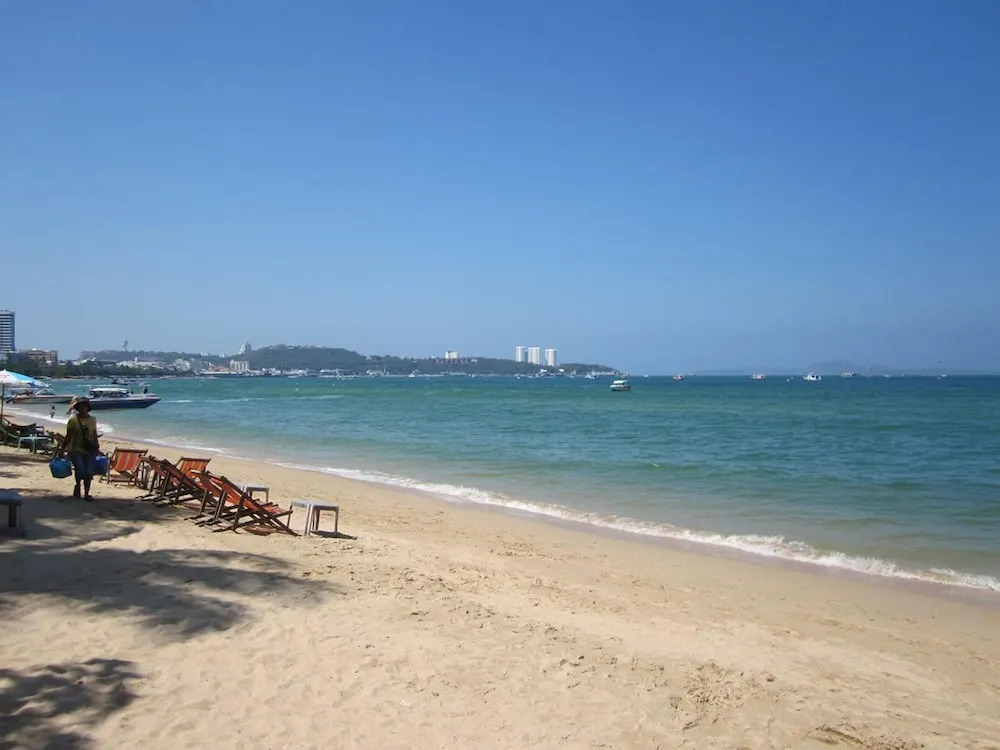 LUXURIOUS VIEW TALAY VILLA - PATTAYA HOLIDAY HOUSE