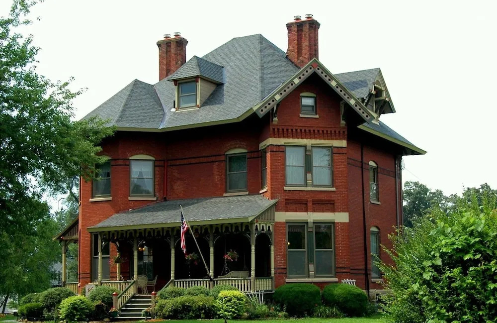 Squiers Manor B&B