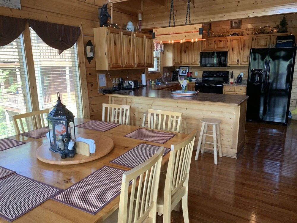 Simply The Best by Heritage Cabin Rentals