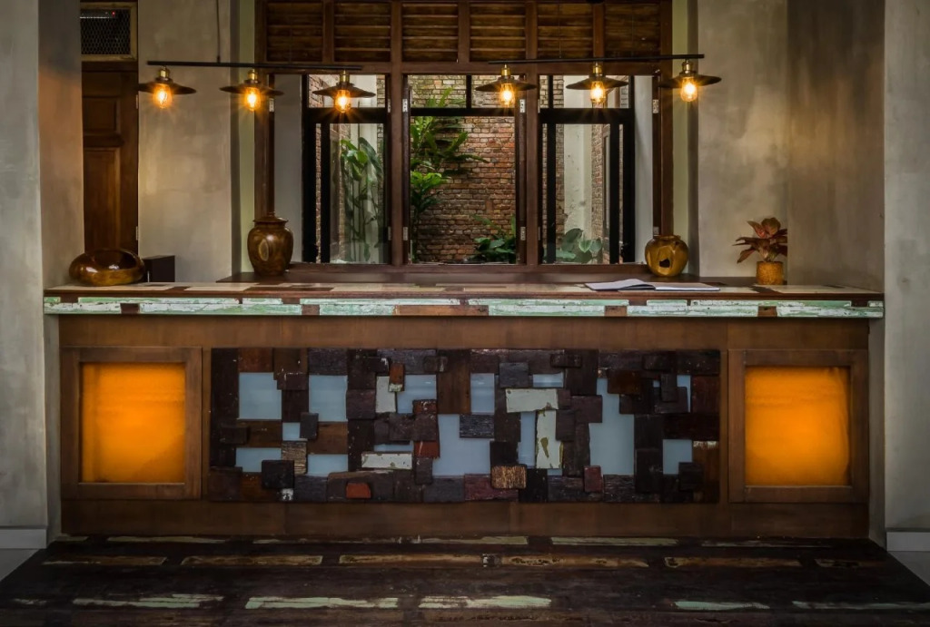 Treasures Hotel and Suites