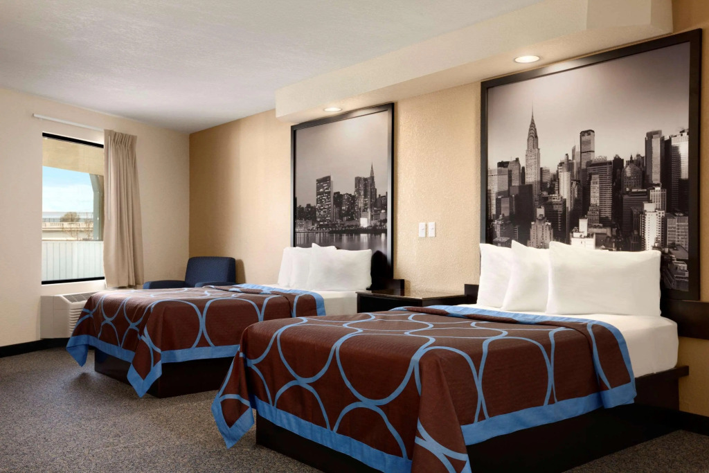 Super 8 by Wyndham Rahway/Newark