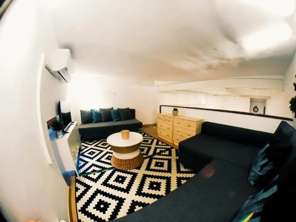Lollipop Flats City Center Suite II