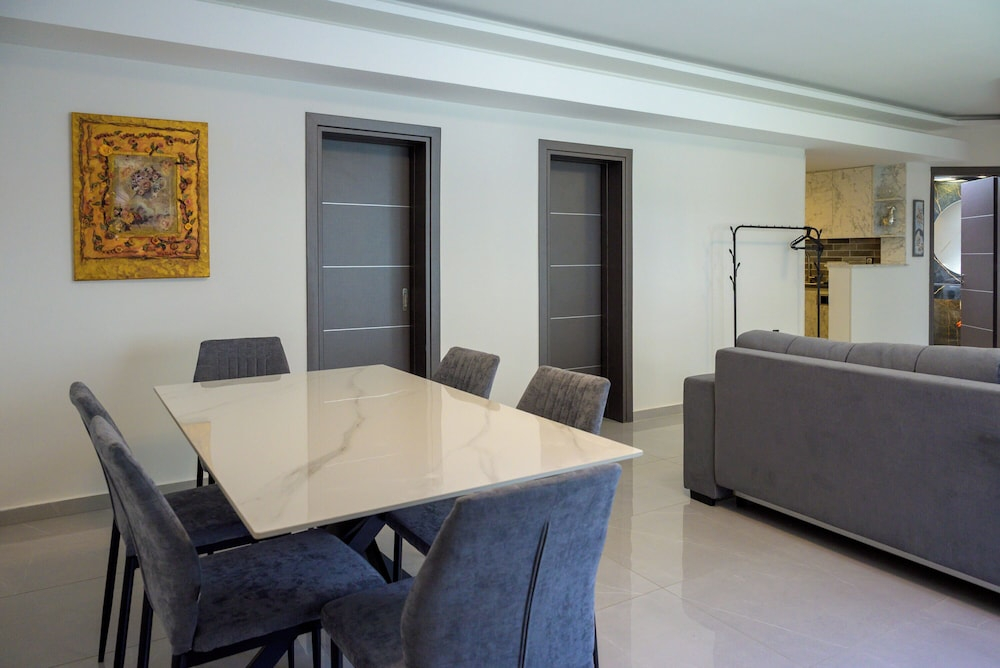 Casa d Irene near airport beach